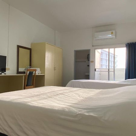 Monta Apartment Bang Saen Exterior photo