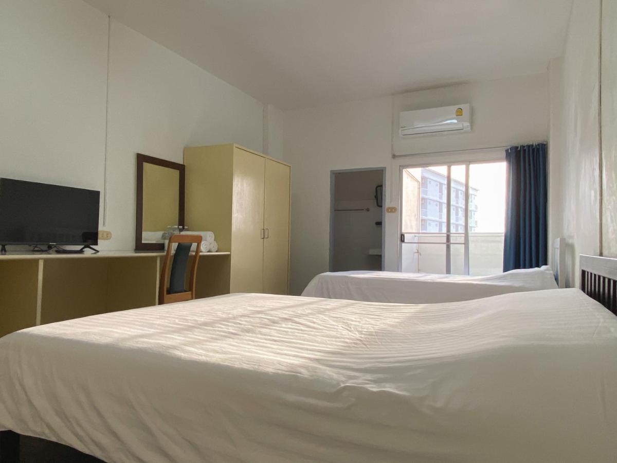 Monta Apartment Bang Saen Exterior photo