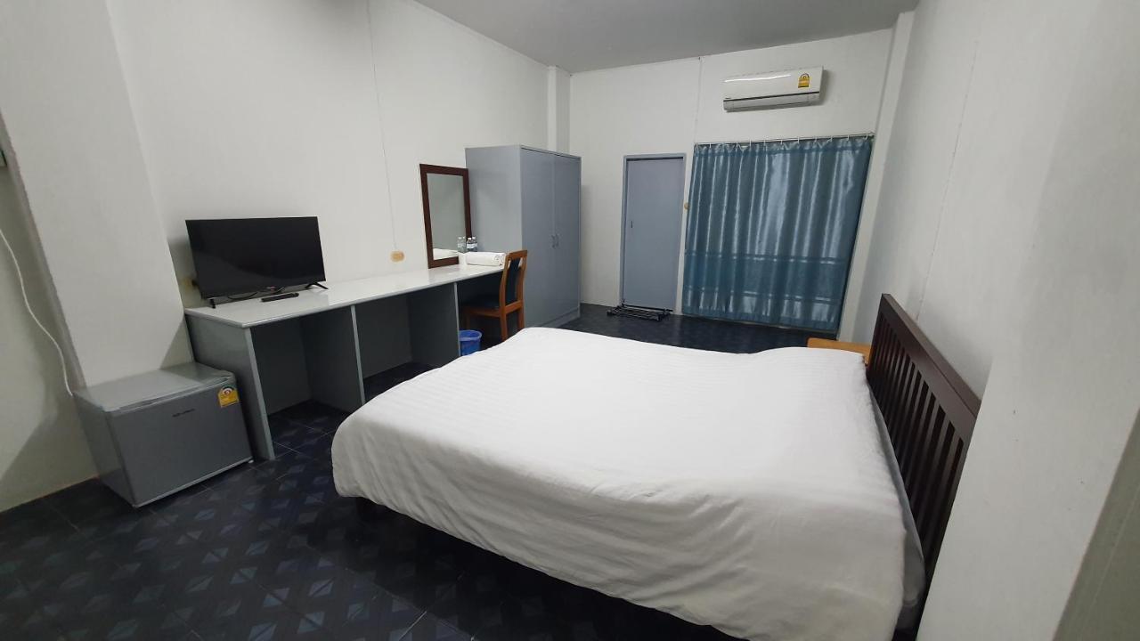 Monta Apartment Bang Saen Exterior photo